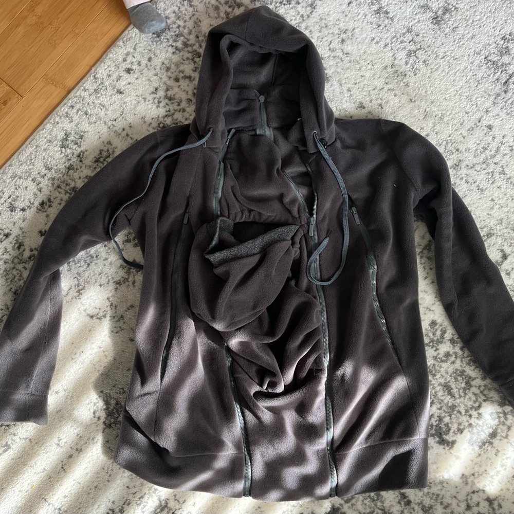 Maternity babywearing jacket